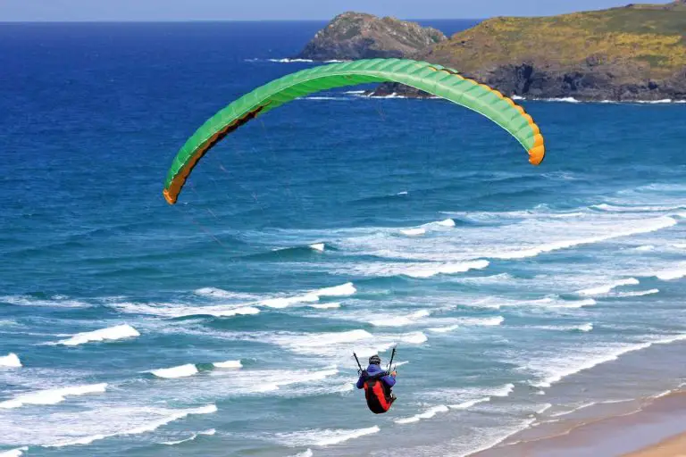 Paragliding in Cornwall
