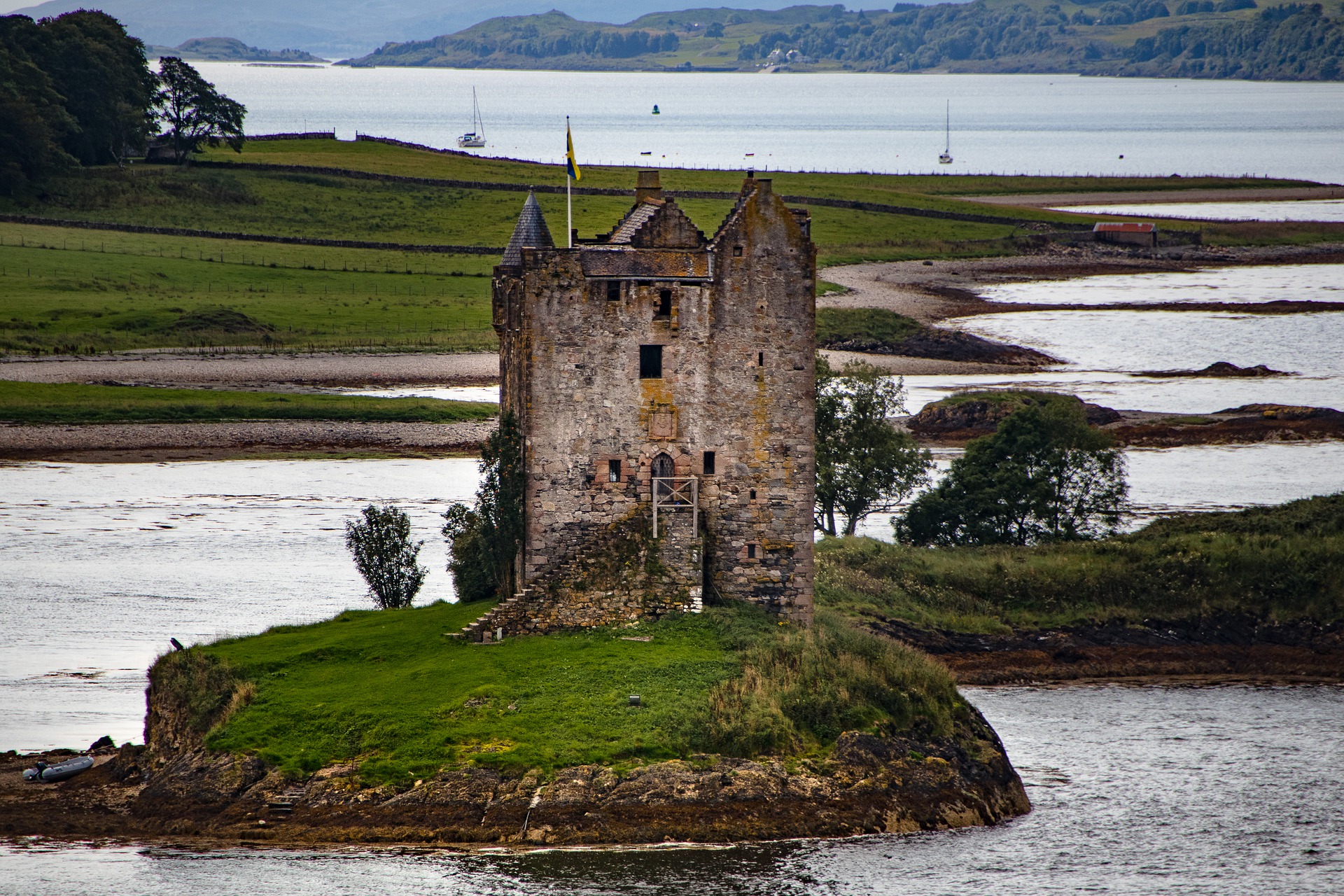 tours of castle stalker