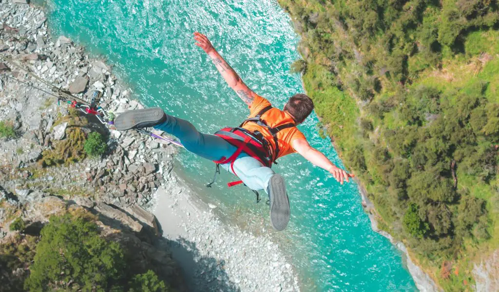 Giant Canyon Rope Swing in Queenstown